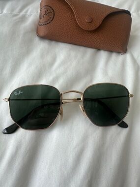 Ray-Ban Women Gold Frame with Green Lenses Sunglasses